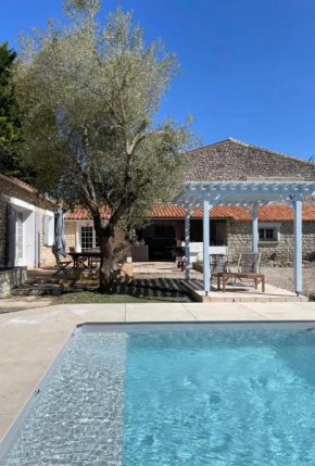 Villa Archipel Suites & Pool Beach Tennis
